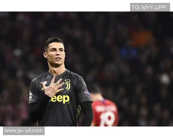 尤文图斯与C罗的传奇新篇：季票销量飙升，球迷热情高涨！